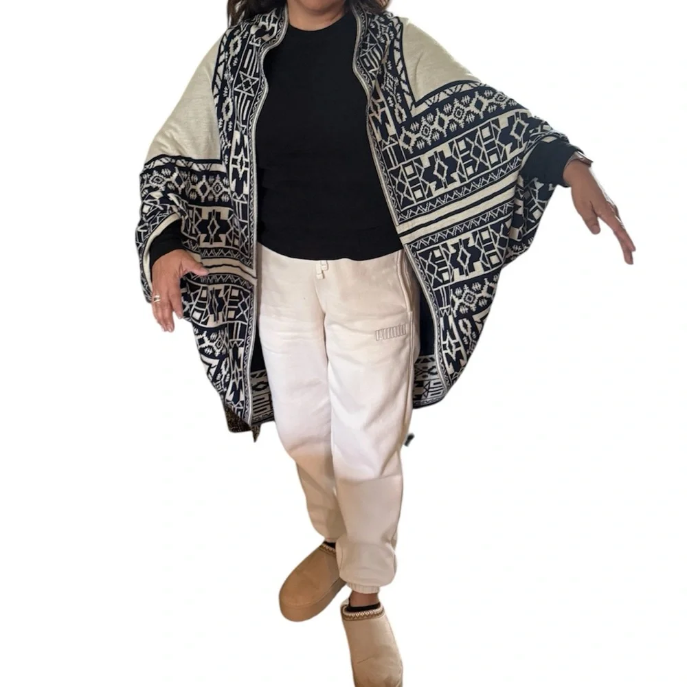 Women’s Southwestern Aztec Print Oversized Poncho Wrap Navy/Cream Reversible